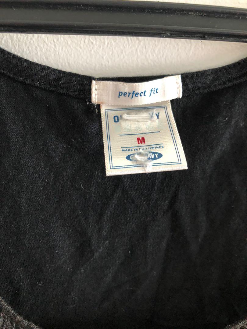 Black Old Navy Lace Sleeveless (Category: Sleeveless) located in Taguig. Submitted by declutteringthings0908 (Listing ID 1152896955, Image 3). Description: With signs of usage.