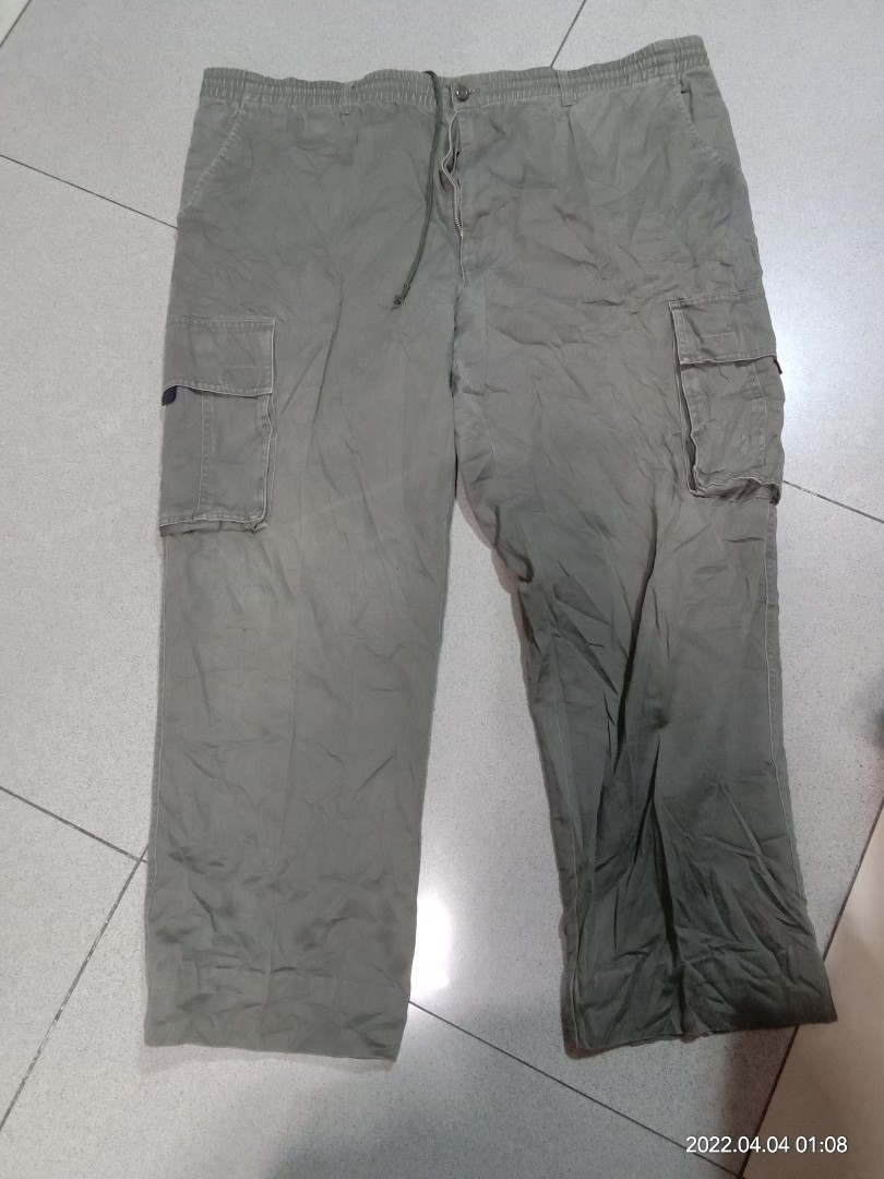 Cargo pants size 46, Men's Fashion, Bottoms, Joggers on Carousell