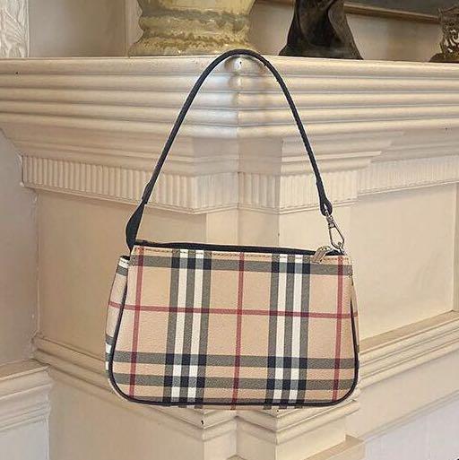 Checkered baguette outlet bag