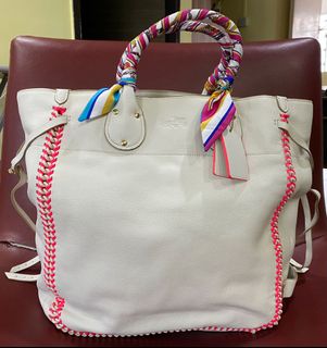 (Category: ) located in . Submitted by wini_lim (Listing ID 1152870114, Image 1). Description: .