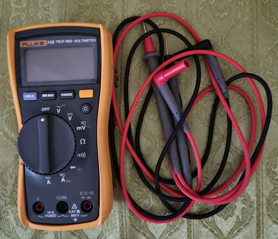 fluke 115 true rms multimeter, Commercial & Industrial, Construction