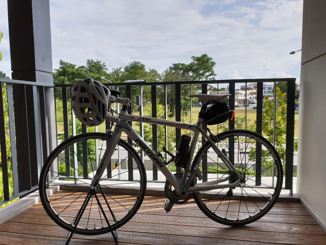 Full carbon fibre road bike Polygon 700 full Shimano 105 group set