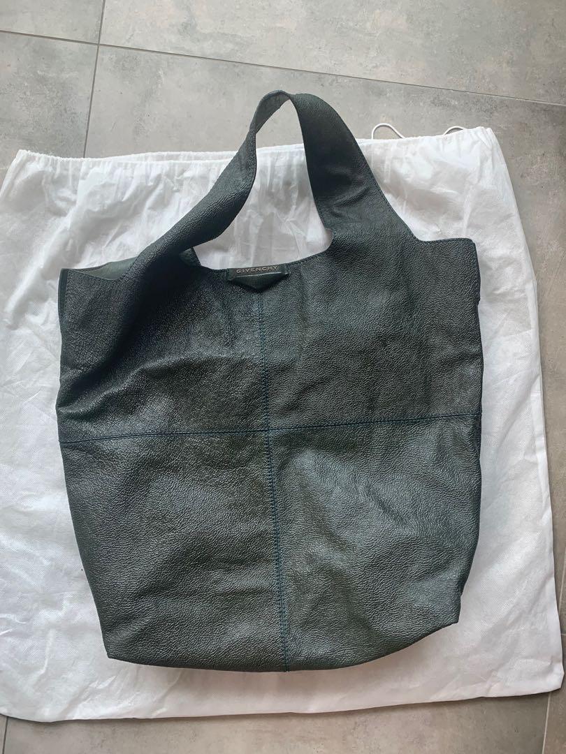 Givenchy george discount v tote