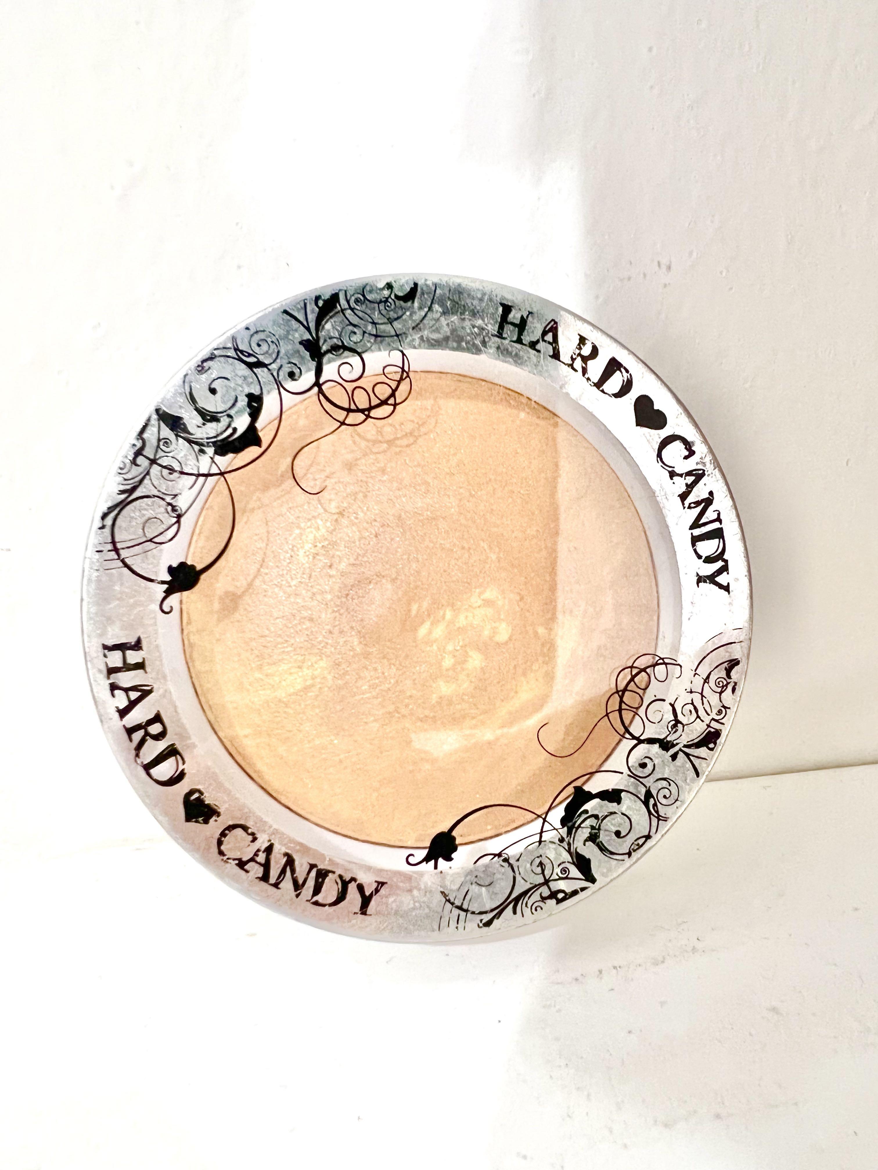 Highlighter Hard Candy warna Tiki, masih 99, ga perna dipakai, hanya