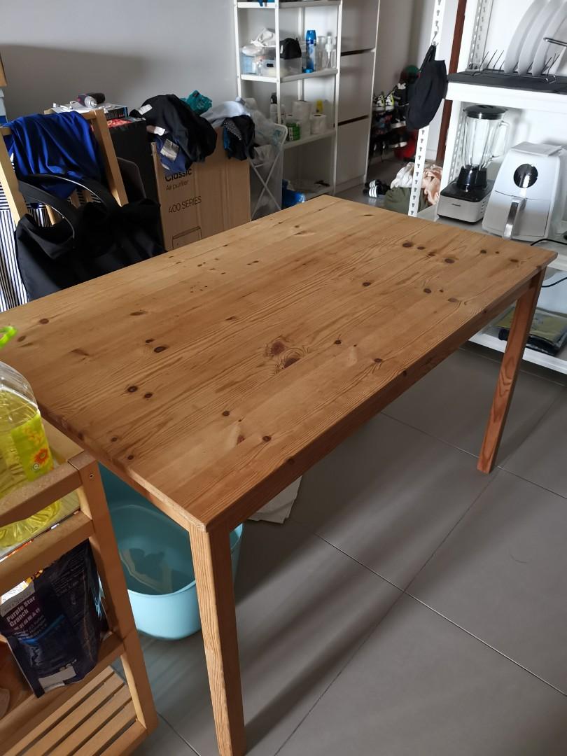 Ingo shop pine table
