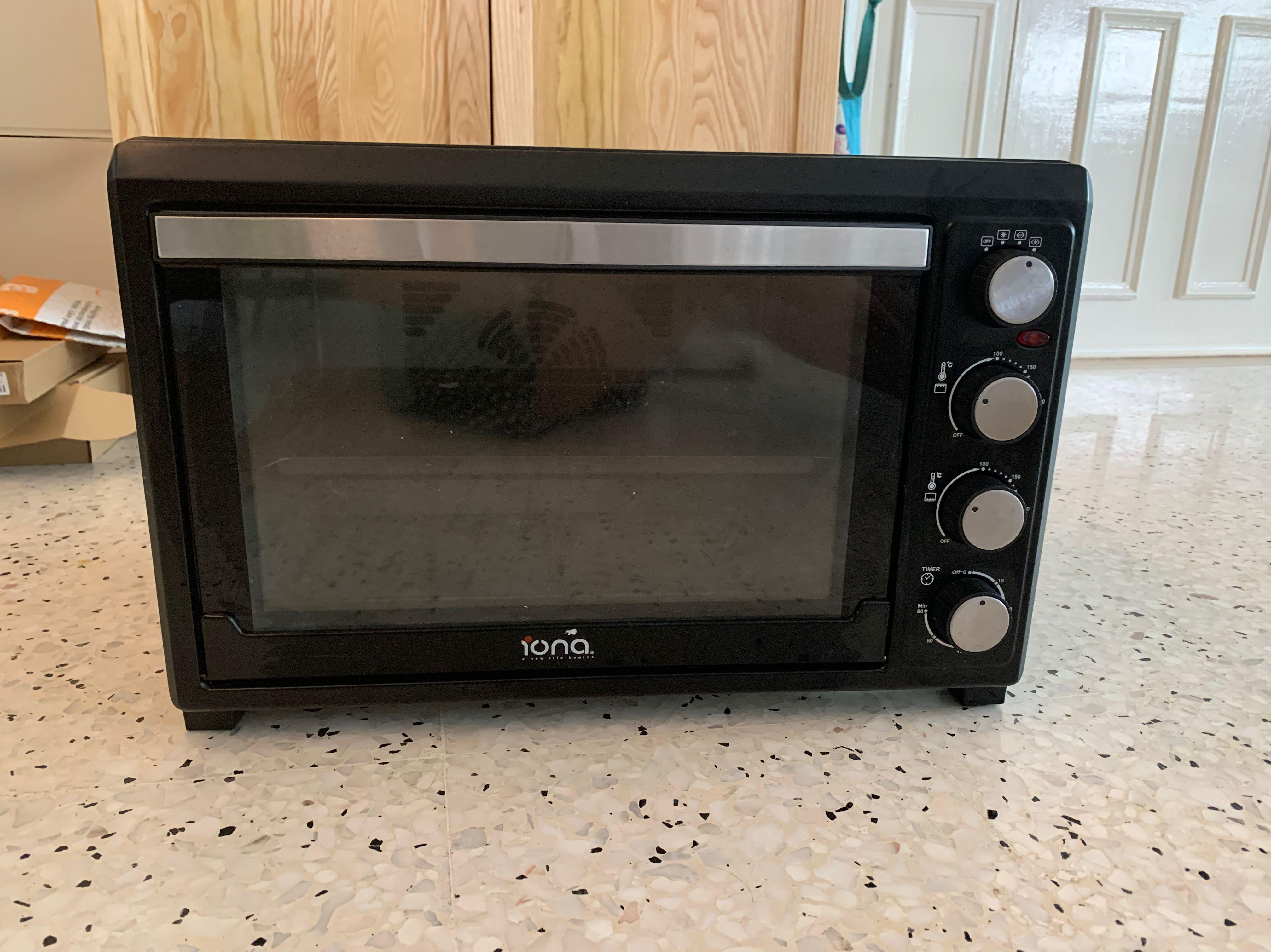 Extra Large 48L Capacity Oven with Convection and Pizza Function