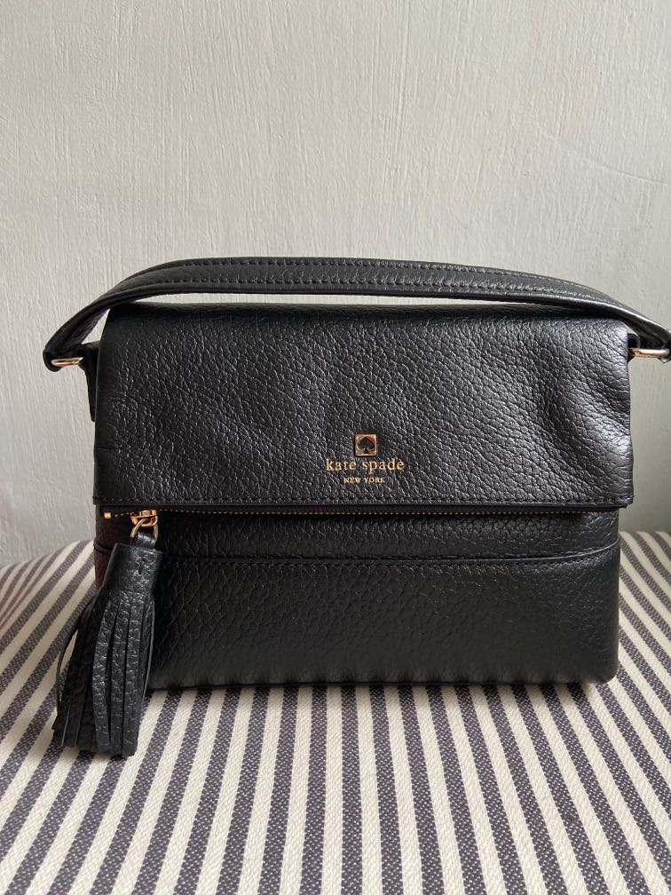 Kate spade black outlet crossbody with tassel