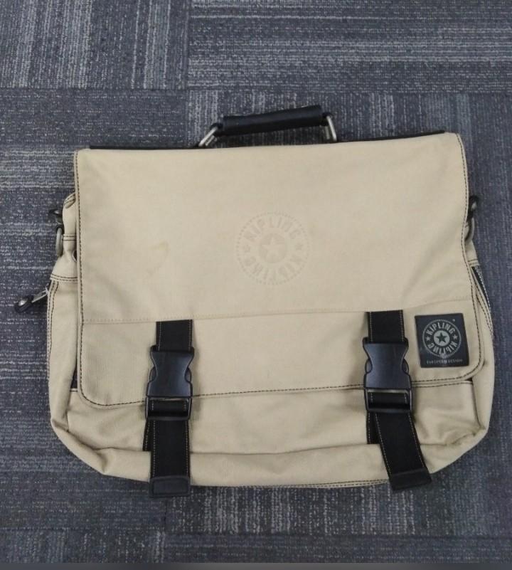 Kipling Messenger Bag, Men's Fashion, Bags, Belt bags, Clutches and