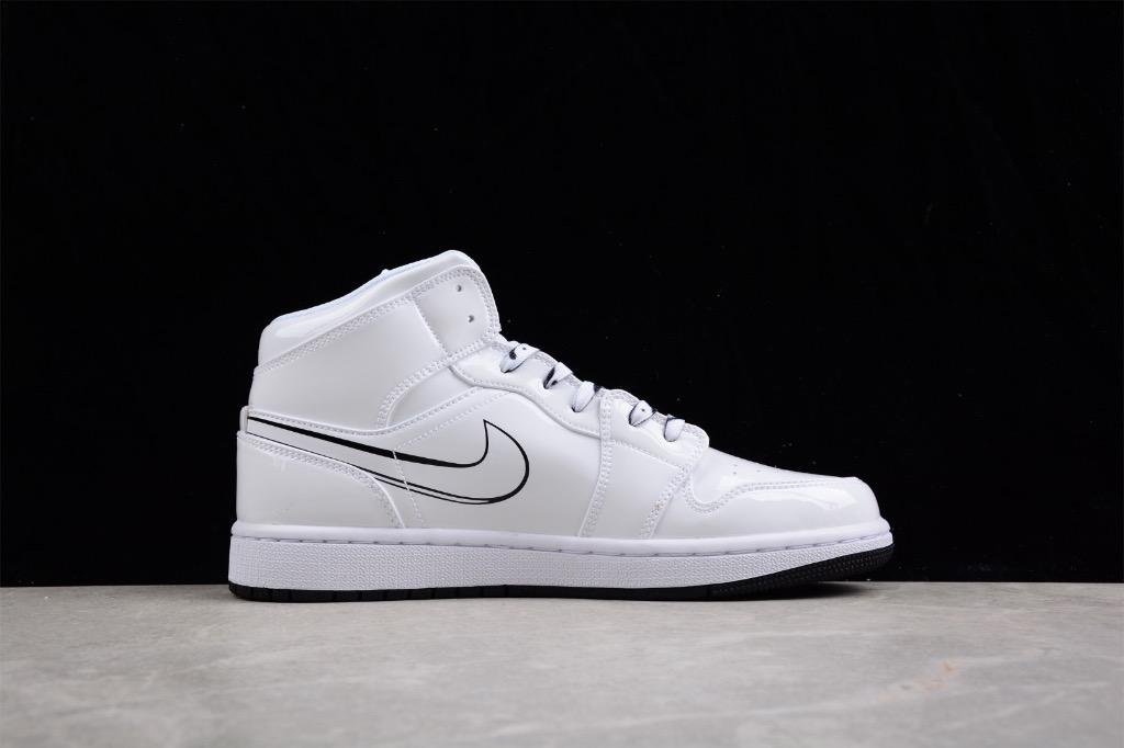 All white jordans best sale kids