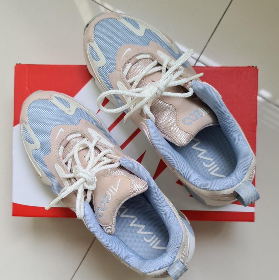 women's nike air fashion sneakers