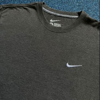 (Category: ) located in . Submitted by nikearchives (Listing ID 1152805256, Image 1). Description: .