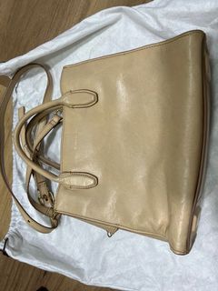 (Category: ) located in . Submitted by yl-preloved (Listing ID 1152896954, Image 1). Description: .