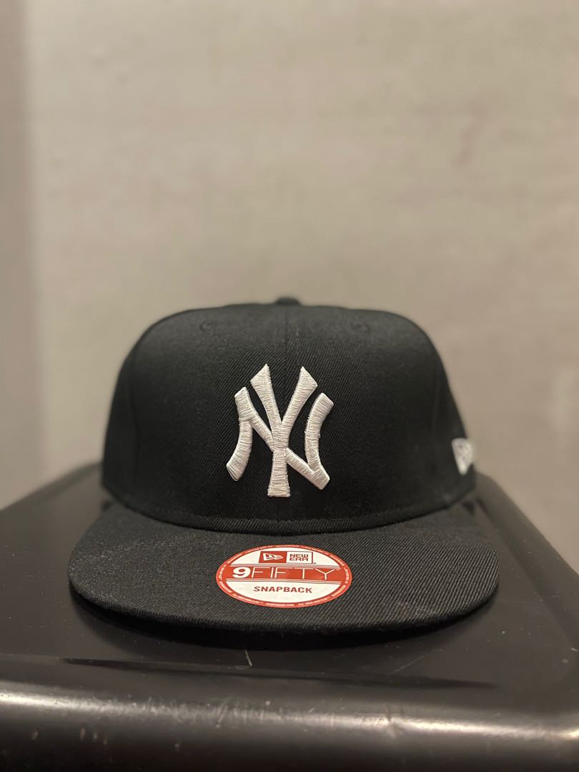 New Era New York Yankees Tonal Outline 9Forty A Frame Snapback Cap