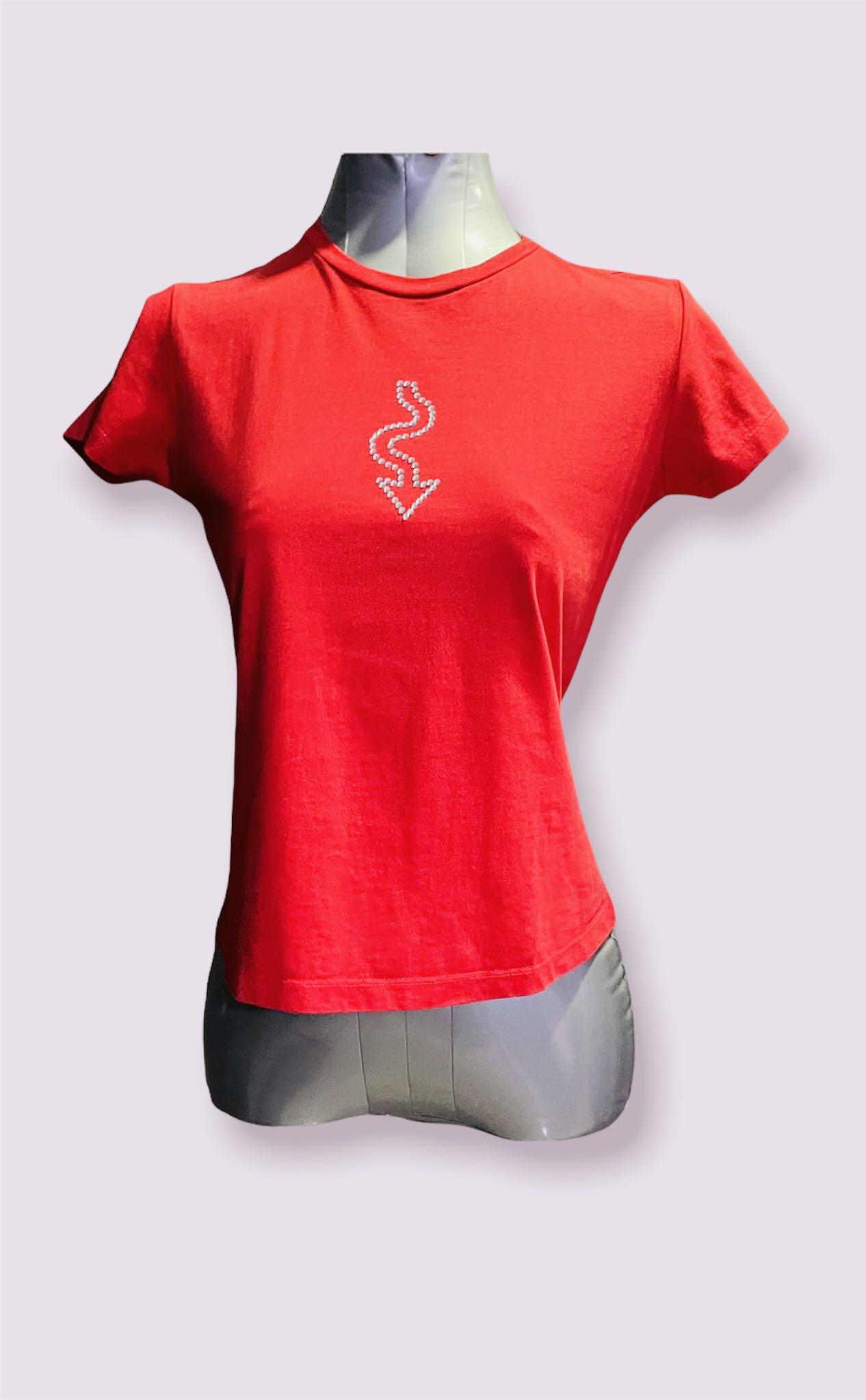 Red arrow Tshirt, Women's Fashion, Tops 