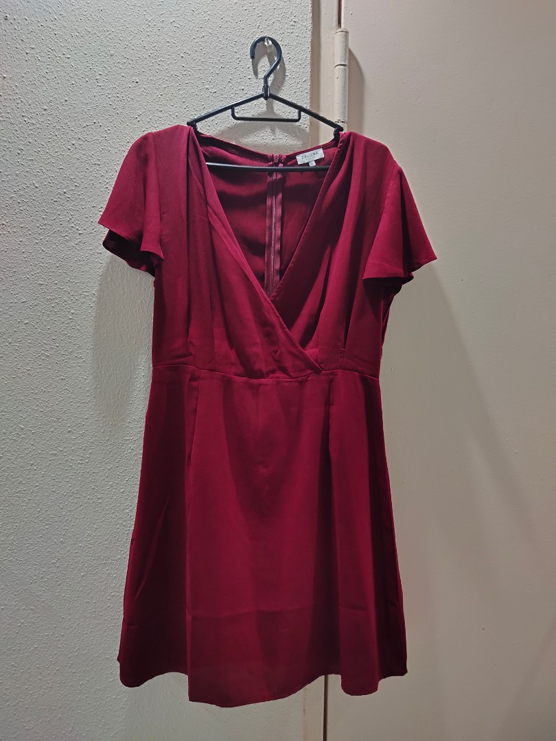 red v neck dress