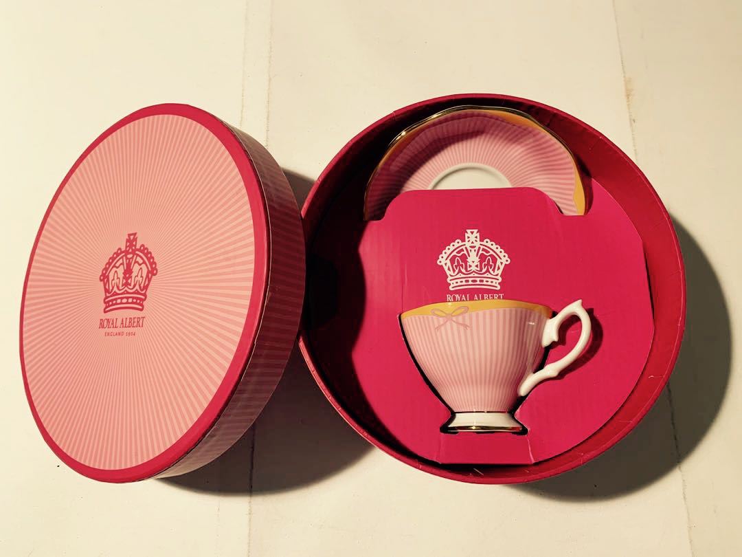 Royal Albert - candy collection Tea cup + saucer + plate, 傢俬＆家居 