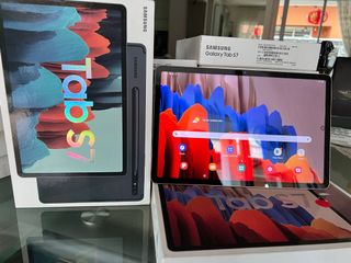(Category: ) located in . Submitted by gadgets007 (Listing ID 1152838018, Image 1). Description: .