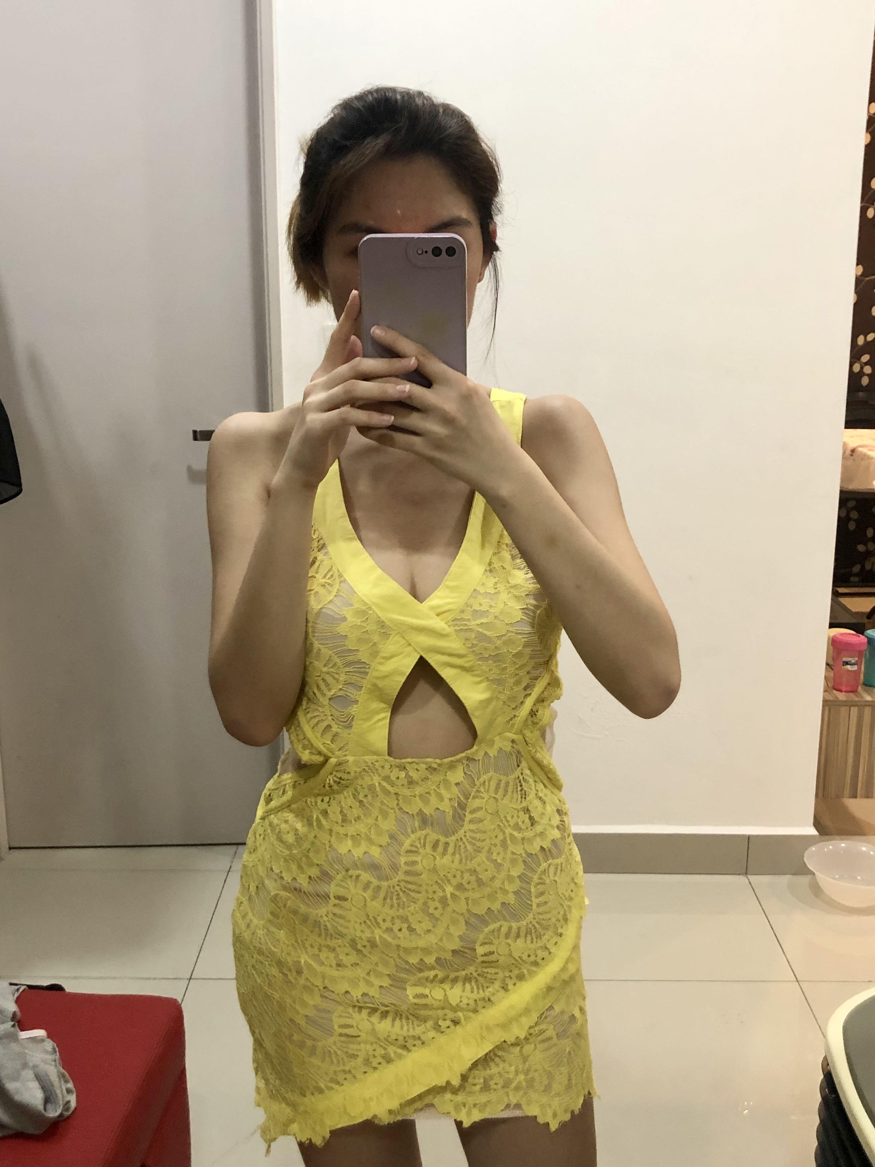 sexy_yellow_lace_criss_cross_m_1648983203_916a88d5_progressive.jpg