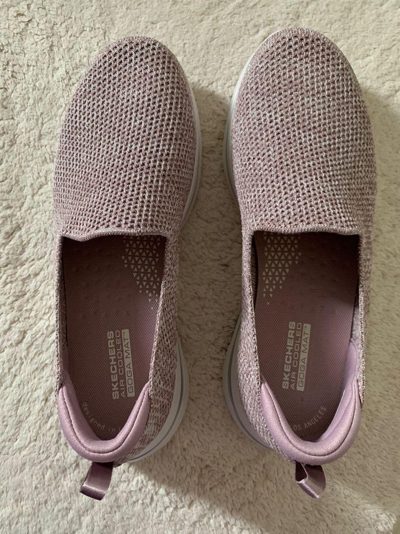 Skechers Air Cooled Goga Mat Ultra Go, Fashion, Sneakers on Carousell