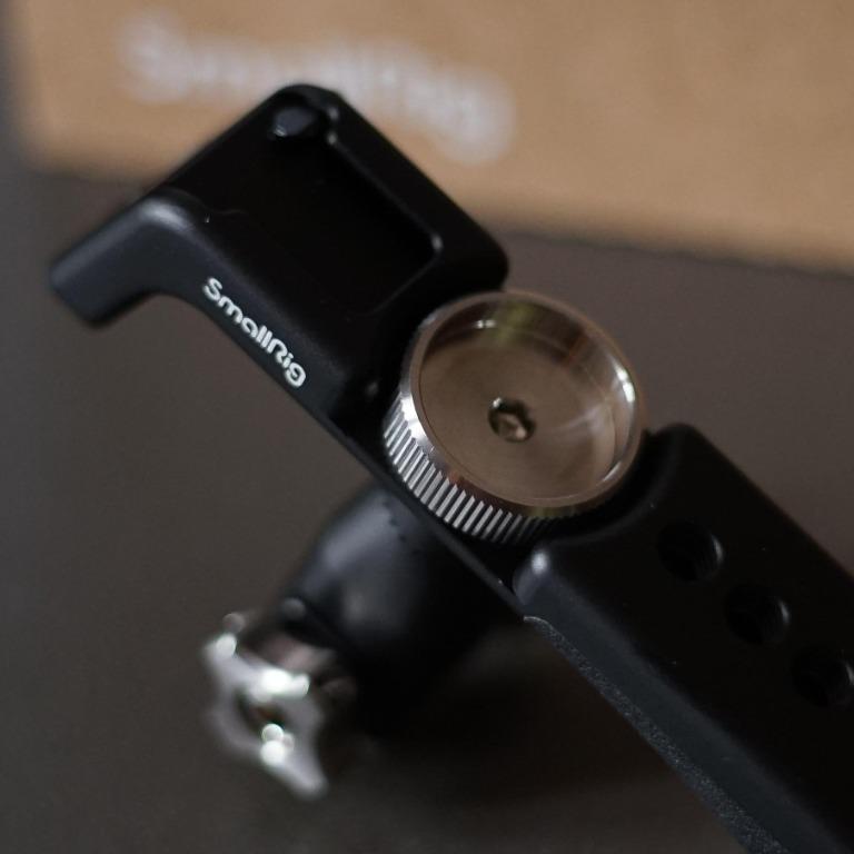 Smallrig Top Handle (Category: Other Photography Accessories) located in Angeles City. Submitted by sidehustlesph (Listing ID 1152810275, Image 3). Description: Smallrig 2950 Lightweight Top Handle brand-new condition What's Included? >Smallrig 2950 Lightweight Top Handle(brand new condition) >Smallrig nato rail (slightly used) SHIPPED! pass sa Last price! .