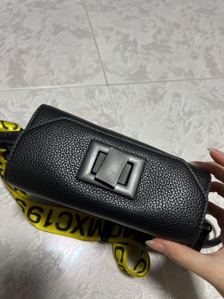 Steve madden clearance bkween crossbody bag