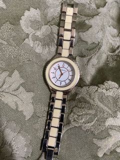 (Category: ) located in . Submitted by grey.apparel (Listing ID 1152873758, Image 1). Description: .