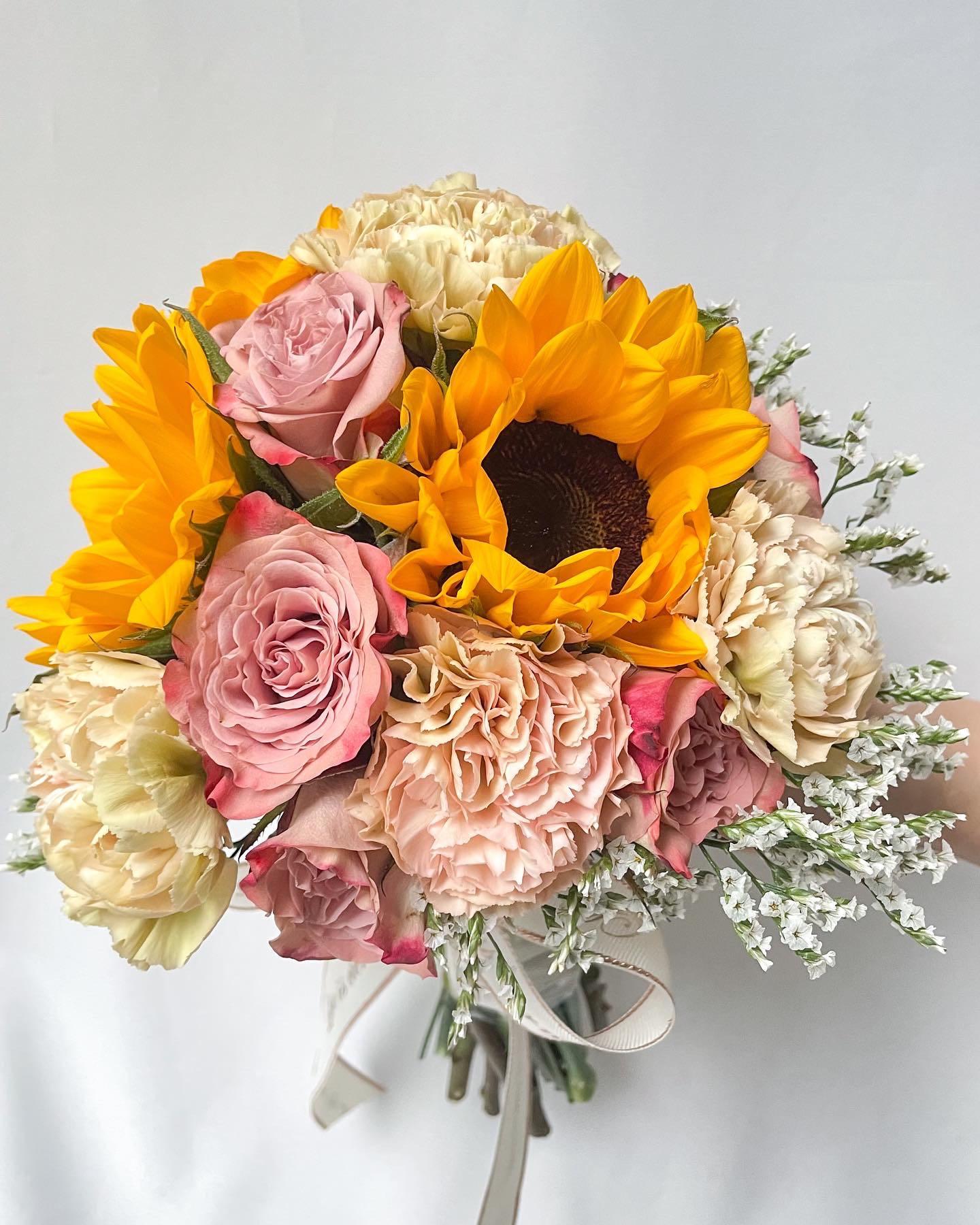 Sunflower Cappuccino Rose Bridal Bouquet | Wedding | Bride | Bridesmaid |  Rom | Engagement | Rom Flowers | Engagement Bouquet | Engagement Flowers | Wedding  Bouquet | Warm Tones, Hobbies & Toys, Stationery & Craft, Flowers & Bouquets  On Carousell