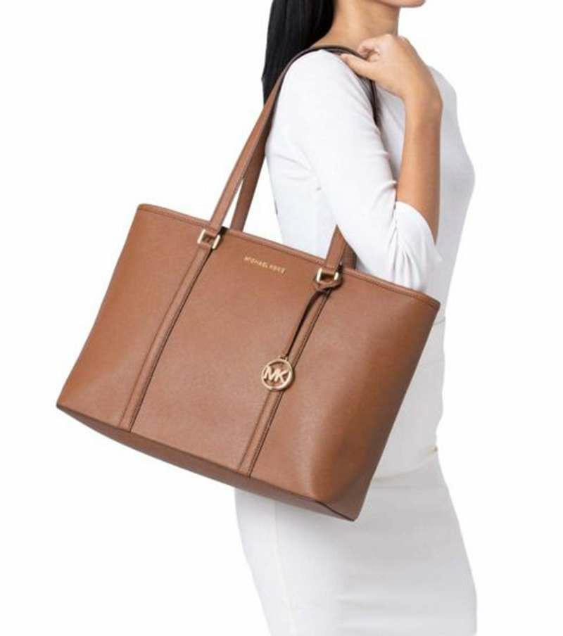 Michael kors sady bag store