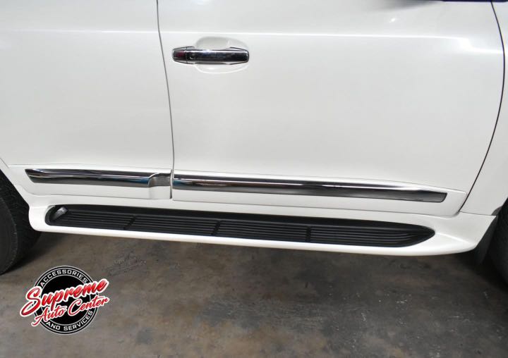 Toyota Landcruiser Lc200 land cruiser side Moulding chrome pearl white