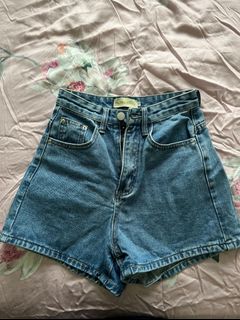 (Category: ) located in . Submitted by shoptilldusk (Listing ID 1152813175, Image 1). Description: .