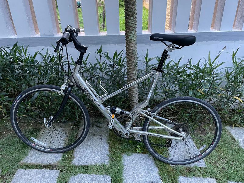Used Giant MR4 (now a hybrid bike), Sports Equipment, Bicycles
