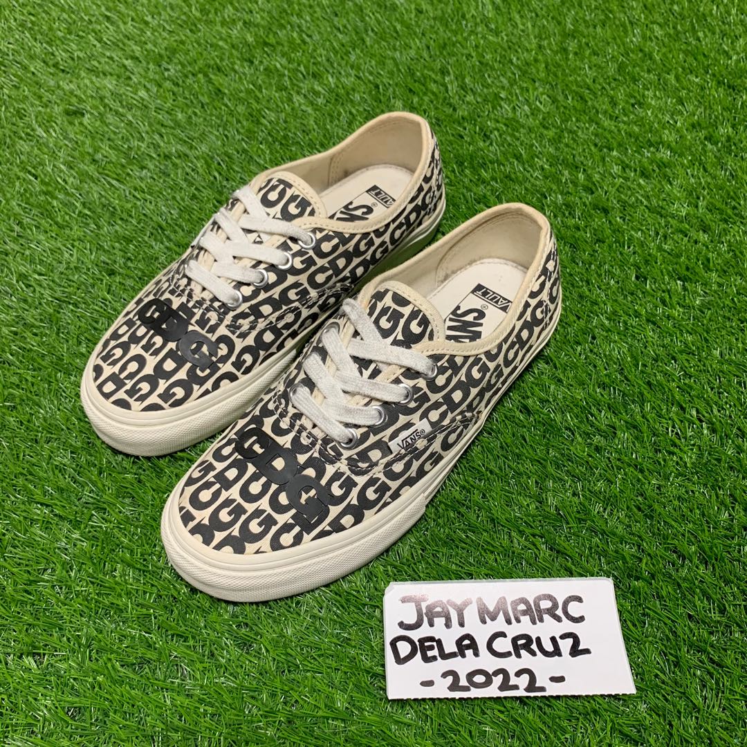 Cdg x shop vans vault