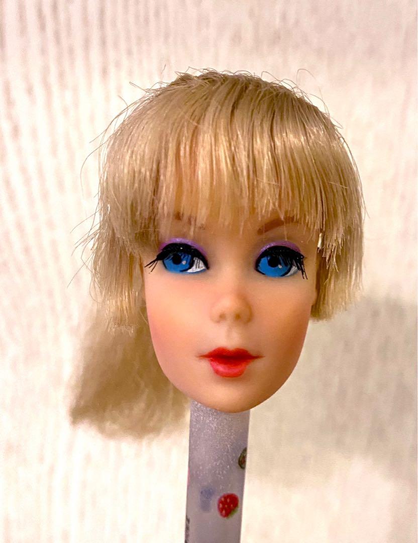 Vintage barbie heads, 興趣及遊戲, 玩具 & 遊戲類 Carousell