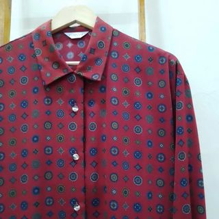 (Category: ) located in . Submitted by lilee.closet (Listing ID 1152781325, Image 1). Description: .