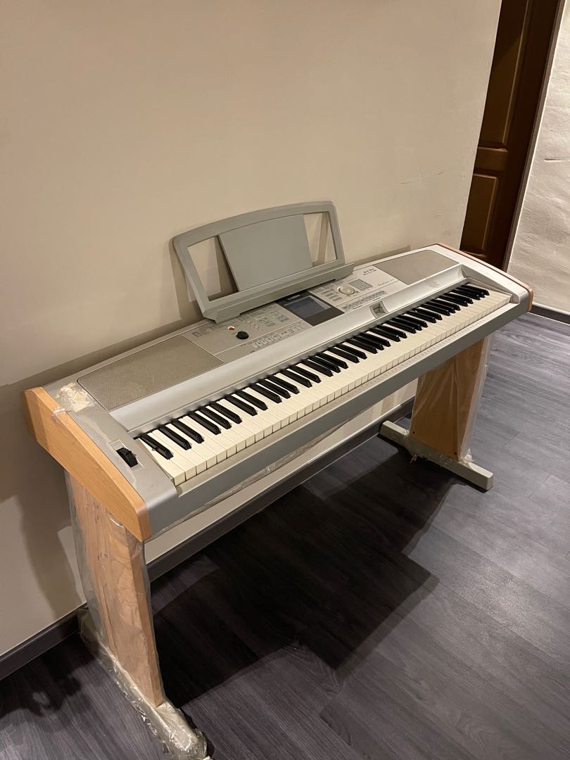 Yamaha Portable Grand DGX 505 Keyboard Hobbies Toys Music