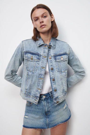 Zara Fitted Denim Jacket, Fesyen Wanita, Pakaian Wanita, Baju Luaran di  Carousell