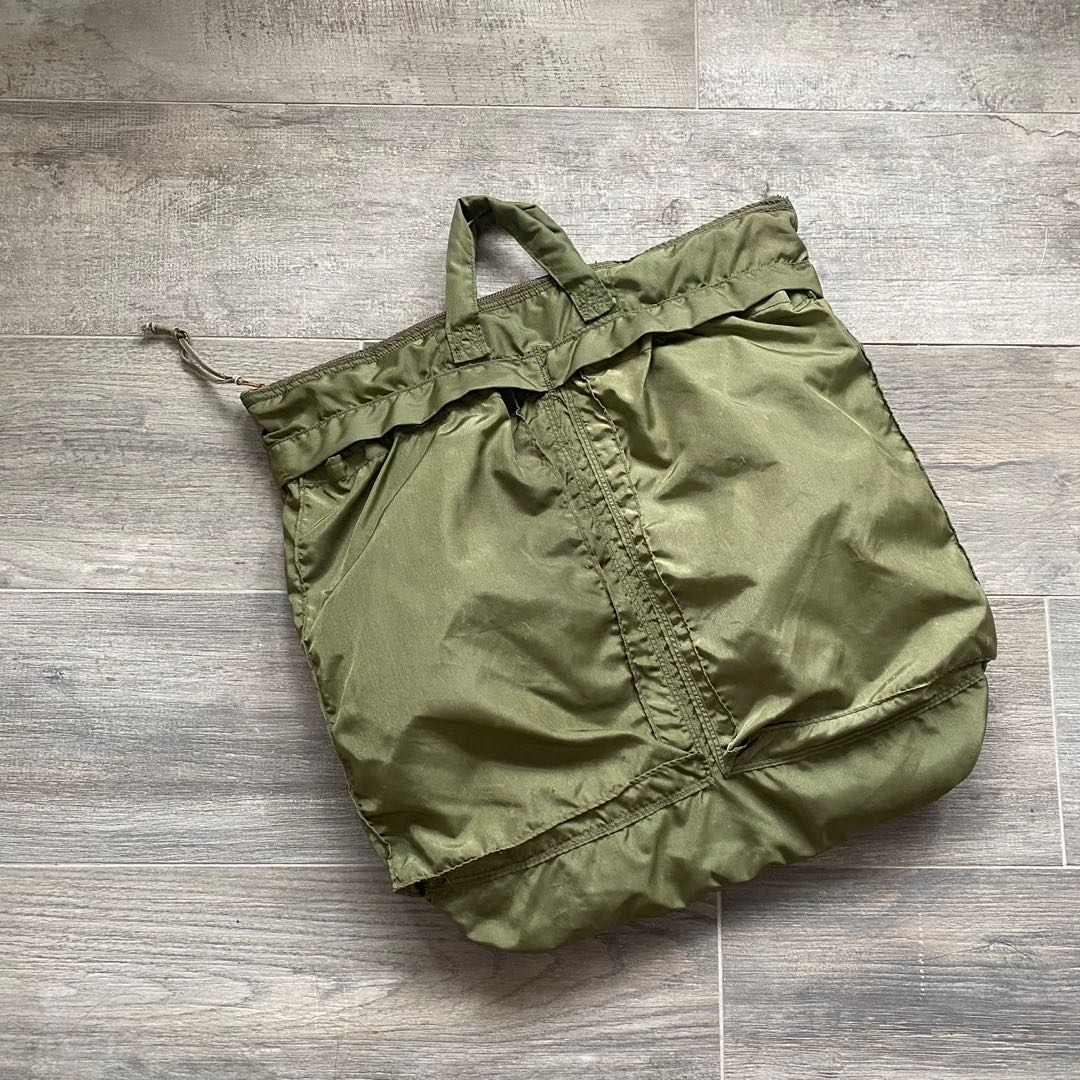 1970’s VINTAGE FLYING HELMET BAG USAF USAAF METAL ZIPPER NYLON BAGS, 男裝, 袋, 腰袋、手提袋、小袋 Carousell