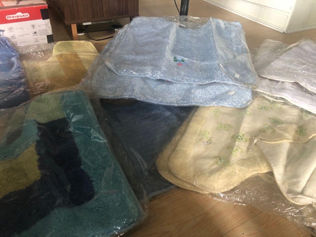 Bathroom Matting (Category: Bathtub & Bath Accessories) located in Quezon City. Submitted by chaelmangibin (Listing ID 1158021558, Image 1). Description: These are overstock and have not been used. They’re currently on storage only. These are mats that go in front of your toilet. If interested. Let me know which design you prefer. Here are the mats left per design Plain White (₱120 each)- 6 mats left Light Blue with Flower (₱120 each) - 7 mats le