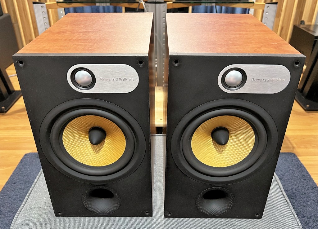 B&w bookshelf speakers 685 top