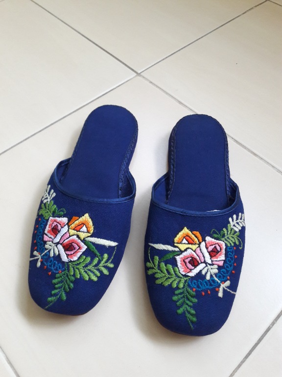 Chinese Embroidered Cloth Home Slippers for Girls Ladies Size 35