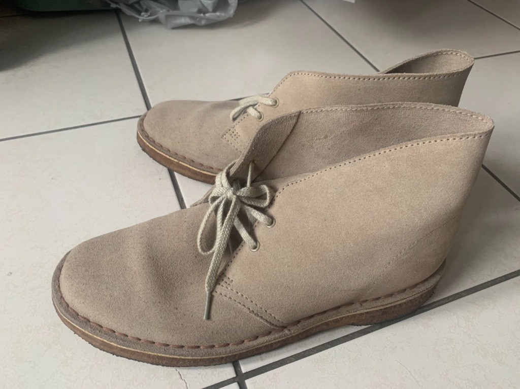 Clarks Originals desert boot 沙色沙漠靴, 他的時尚, 鞋, 靴在旋轉拍賣