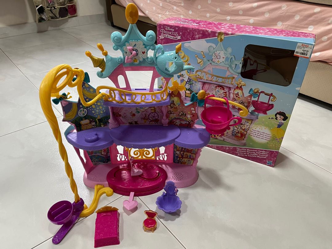 Disney musical outlet moments castle