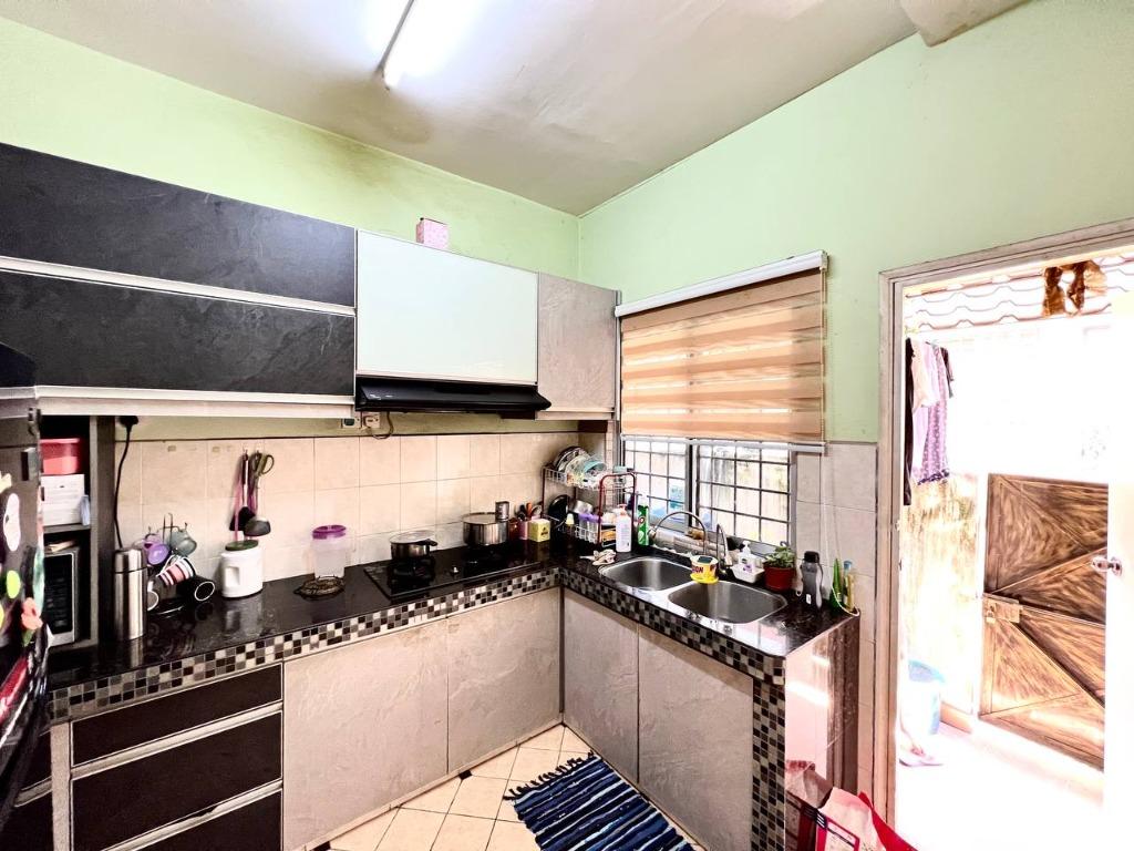 DOUBLE STOREY TERRACE HOUSE INTERMEDIATE,SUBANG GALAXY JLN URANUS