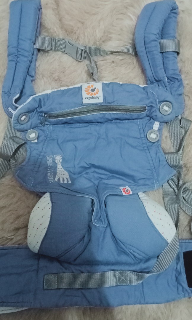 Ergobaby 360 cheap sophie la girafe