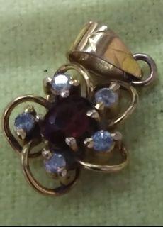Gold Pendant with Garnet and Diamonds