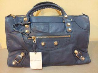 Handbag Giant Work