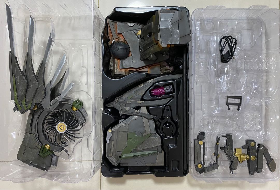 Hot Toys 1/4 Spiderman Vulture Diorama, Hobbies & Toys, Toys & Games on