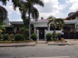 HOUSE AND LOT FOR SALE IN CENTRAL QUEZON CITY 510SQM 55M