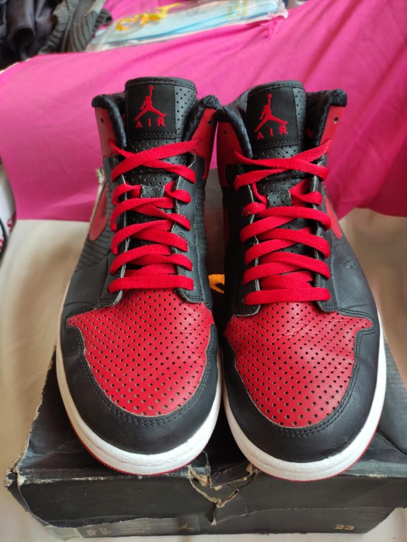 Jordan 1 alpha bred top
