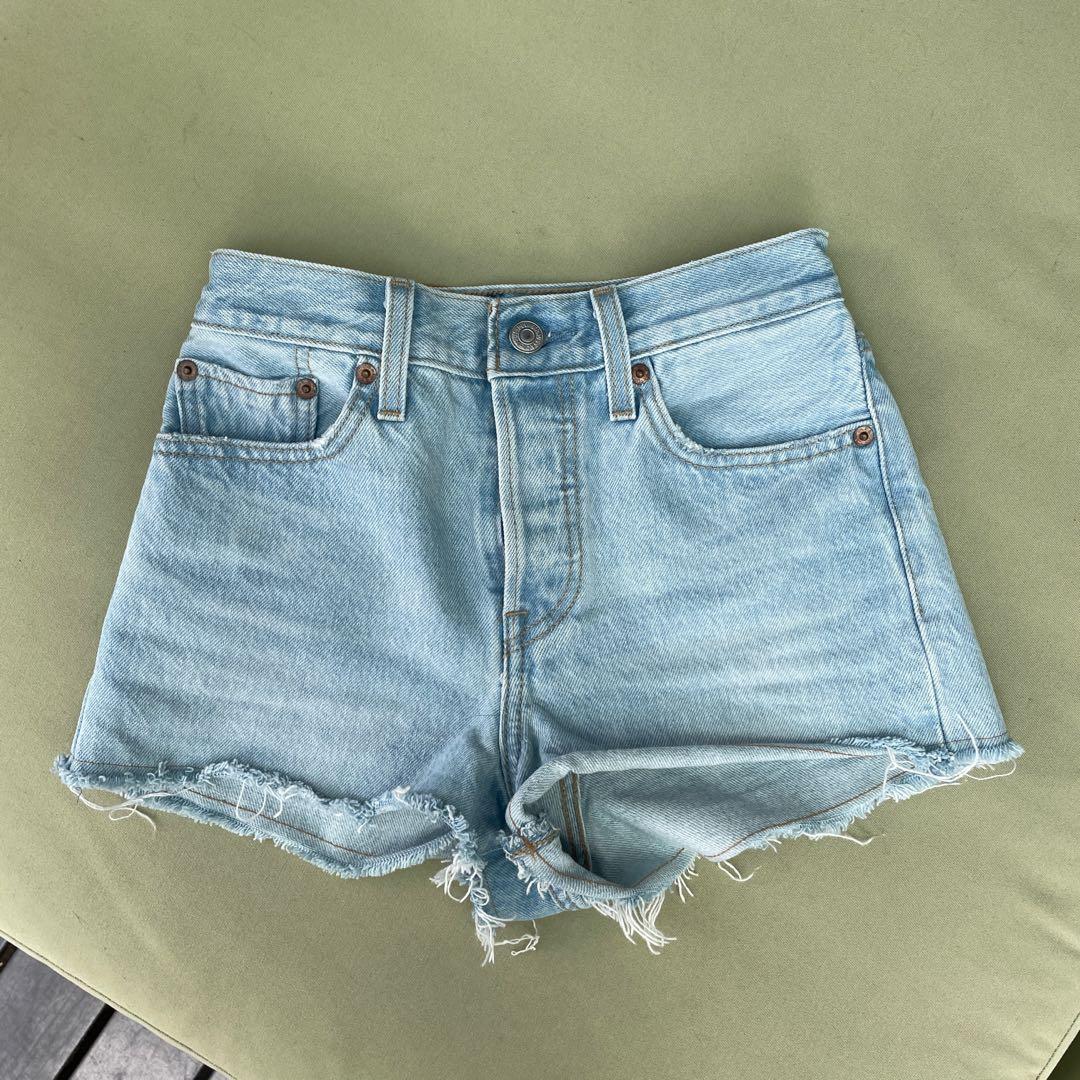 levi's wedgie shorts w24, Women's 